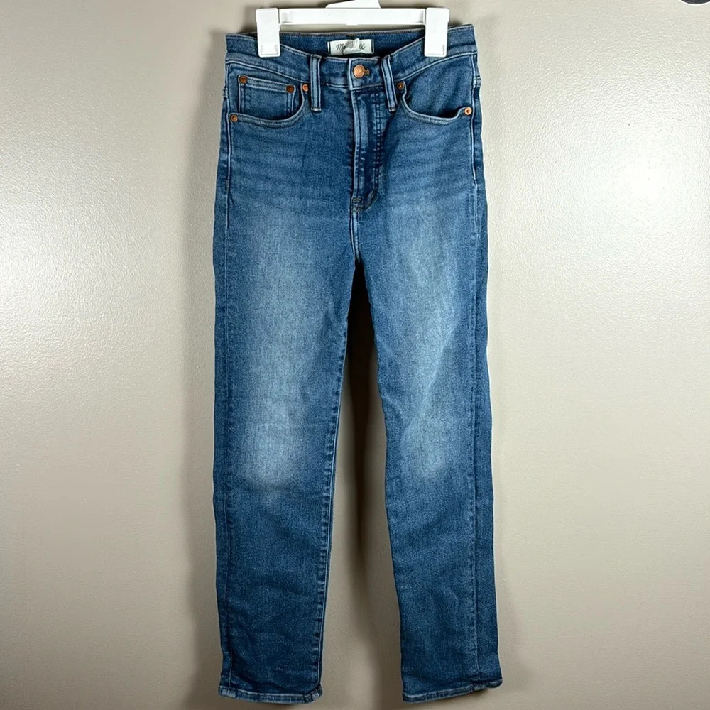Madewell Straight Leg Jeans in Medium Blue Wash